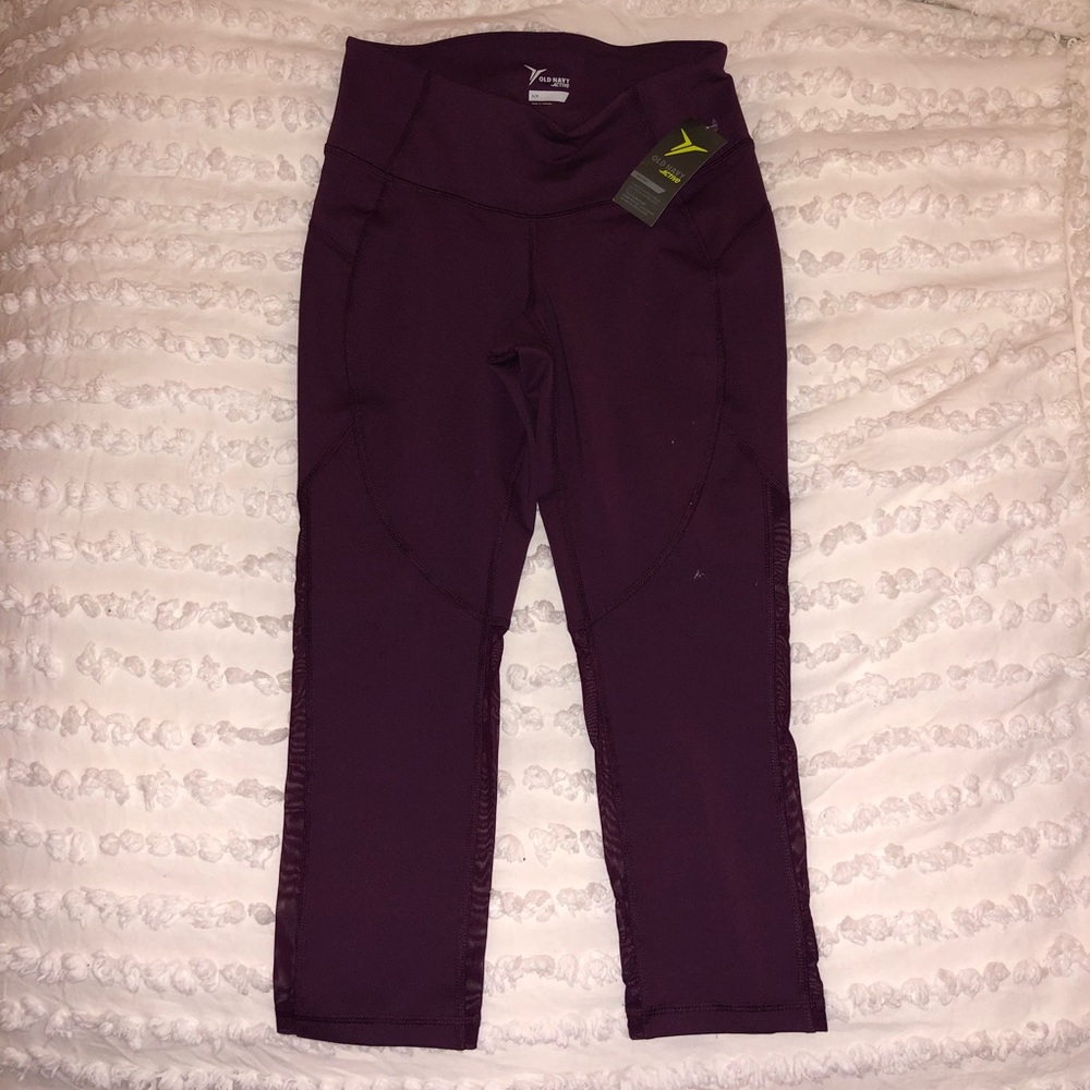 NWT Old Navy Burgundy Mesh Workout Legging - Small